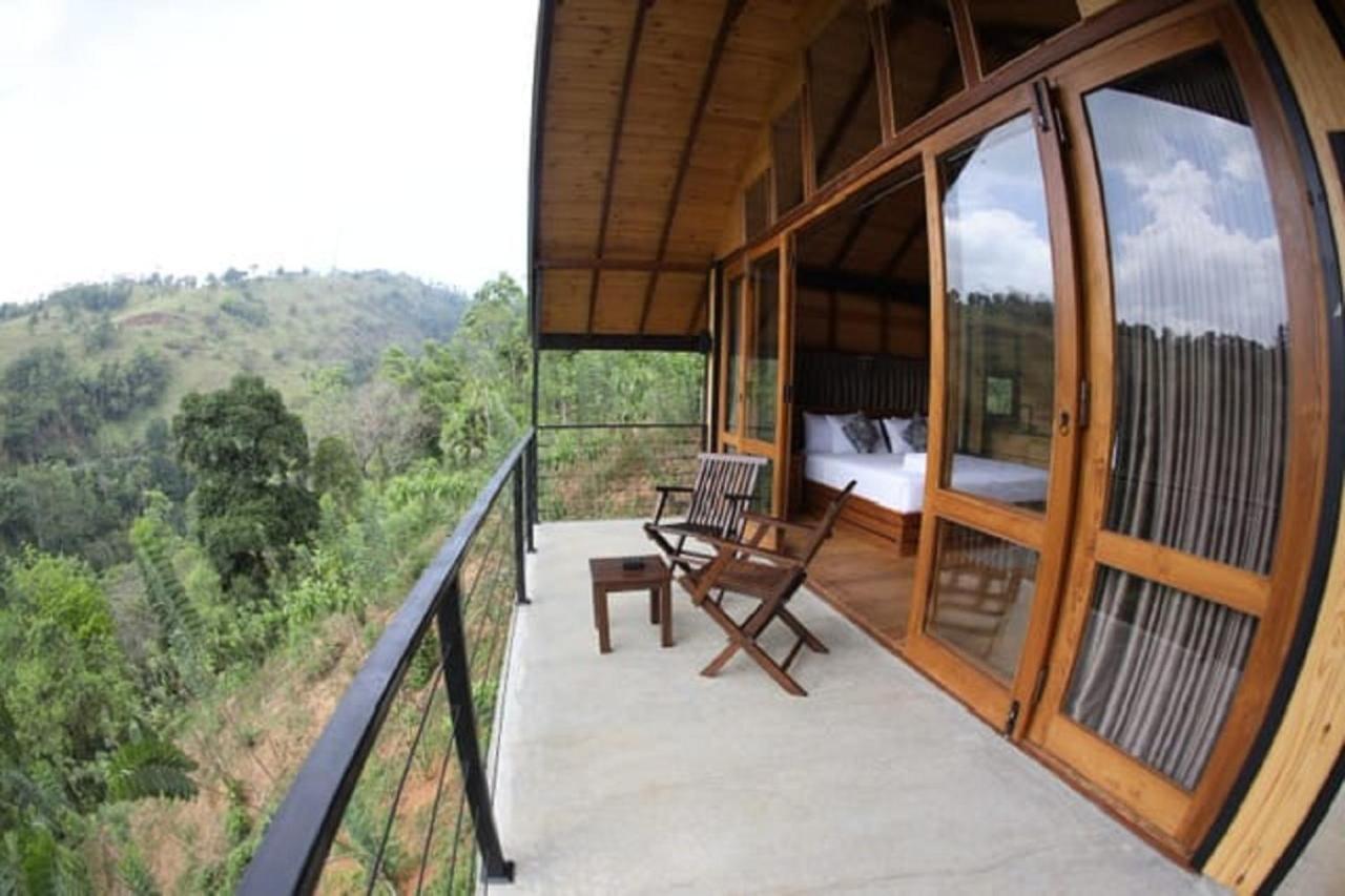 Riverbank Resort Гампола Екстериор снимка