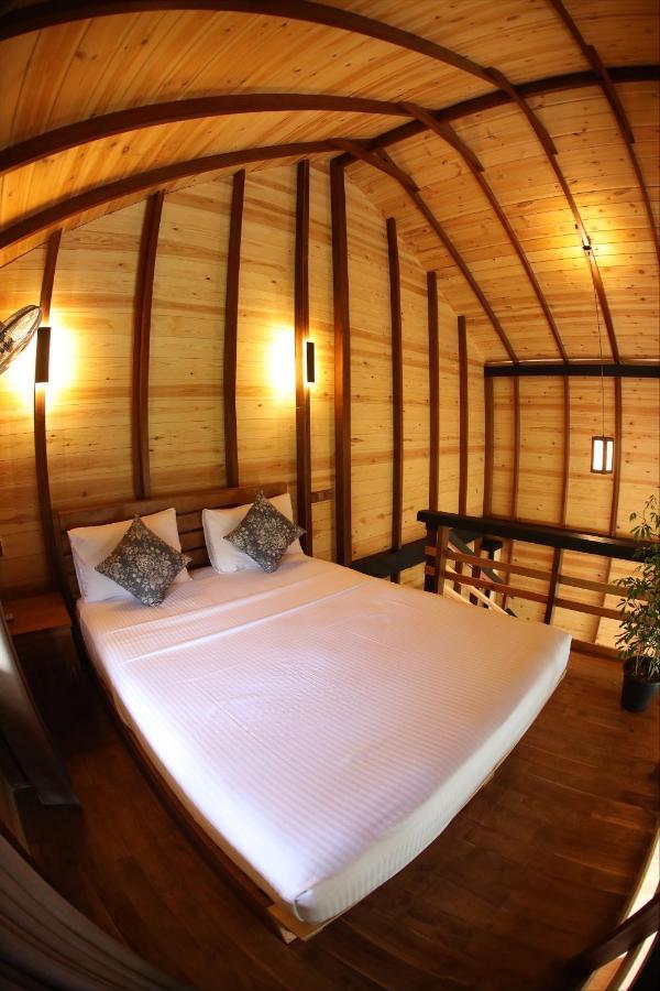 Riverbank Resort Гампола Екстериор снимка