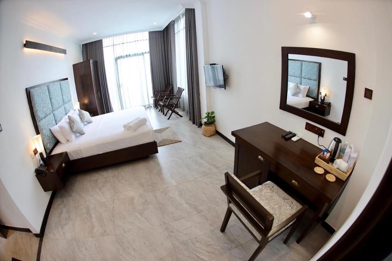 Riverbank Resort Гампола Екстериор снимка