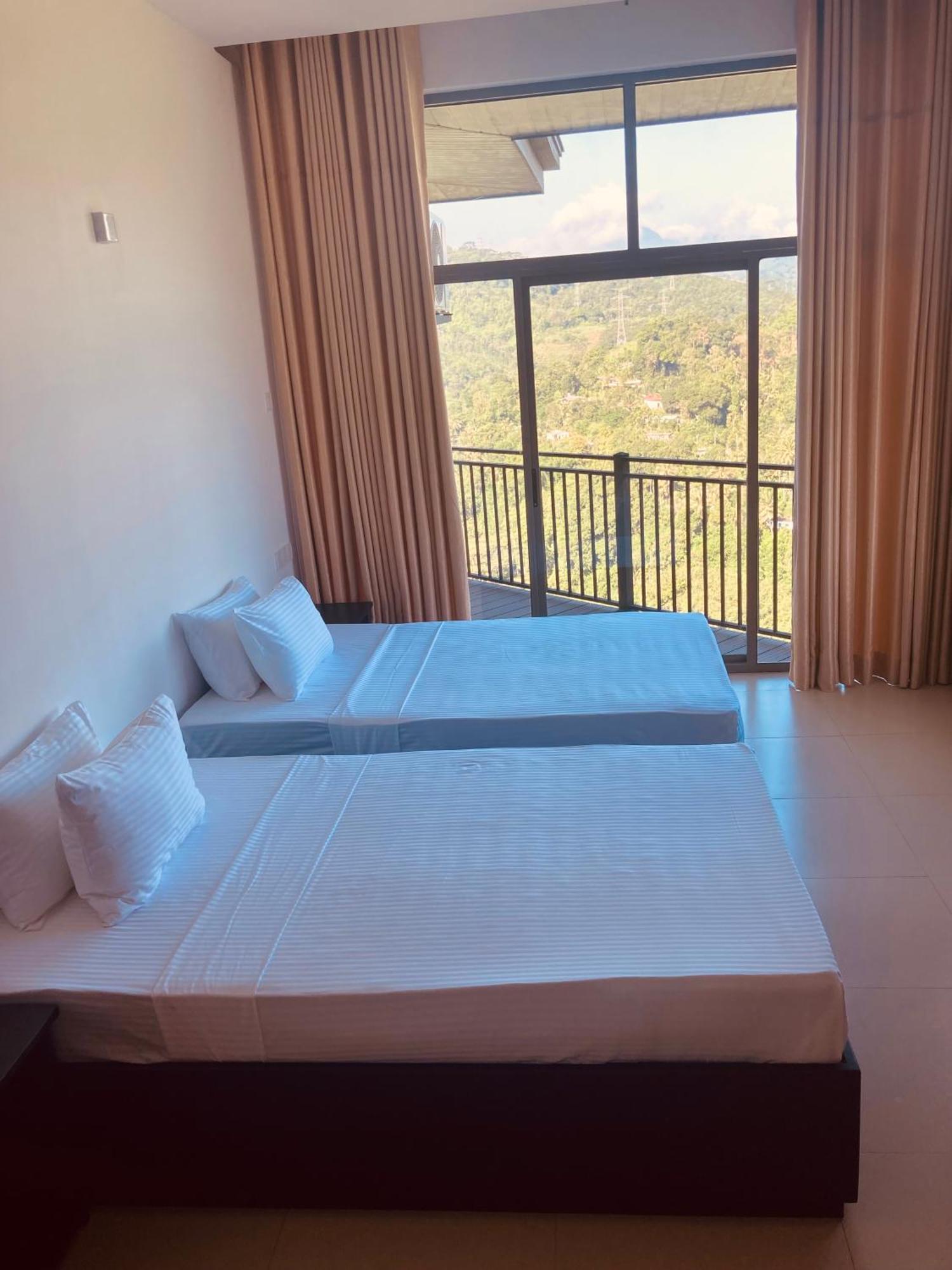 Riverbank Resort Гампола Екстериор снимка